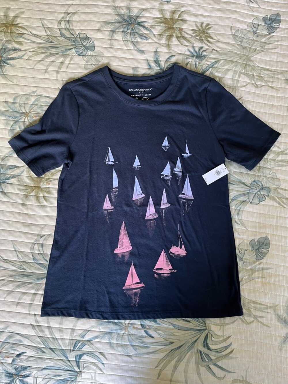 Woman's graphic t-shirt Banana Republic